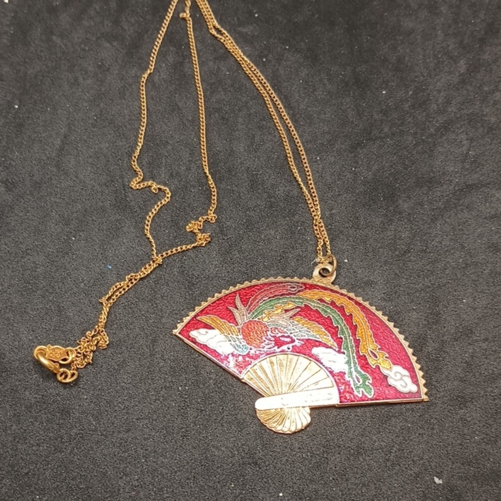 Gold Tone Fan Pendant Necklace